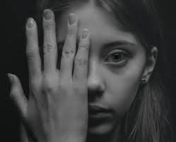 Emotional Numbness: Understanding Causes, Symptoms.