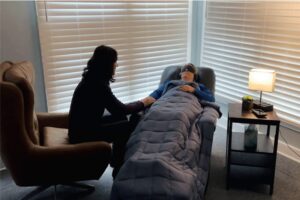 Psychedelic Therapies: Uses, Risks, Legality & Evidence